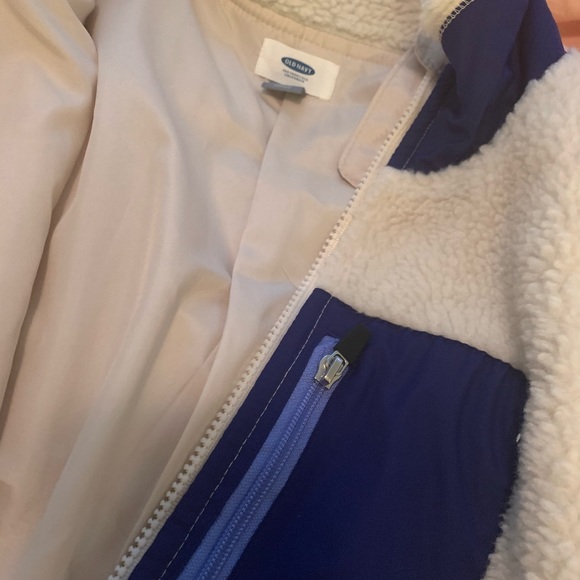 Light Jacket— Perfect for Fall - Picture 2 of 3